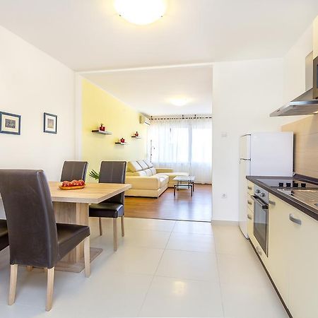 דירות Penthouse Castropola מראה חיצוני תמונה